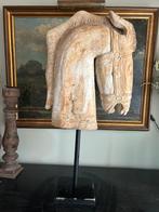 Uniek houten paardenhoofd op standaard, Ophalen