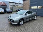 Peugeot 207 CC 1.6VTI Feliné, Auto's, Peugeot, Voorwielaandrijving, 15 km/l, Gebruikt, Zwart