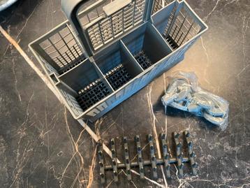 Rengora vaatwasseronderdelen (wieltjes mandje en glasrubber) beschikbaar voor biedingen