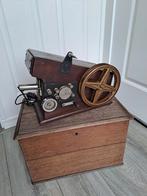Antieke Filmprojector, Verzamelen, Fotografica en Filmapparatuur, Projector, Ophalen of Verzenden, Voor 1940