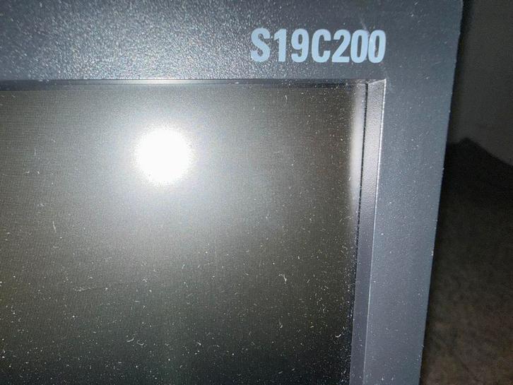 Samsung 19 inch monitor, Computers en Software, Monitoren, Gebruikt, 60 Hz of minder, DVI, LED, HD, 5 ms of meer, Verzenden