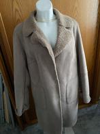 Marc Cain lammy coat, klassieke lederlook jas. Maat n6 - 44., Beige, Maat 42/44 (L), Ophalen of Verzenden, Zo goed als nieuw