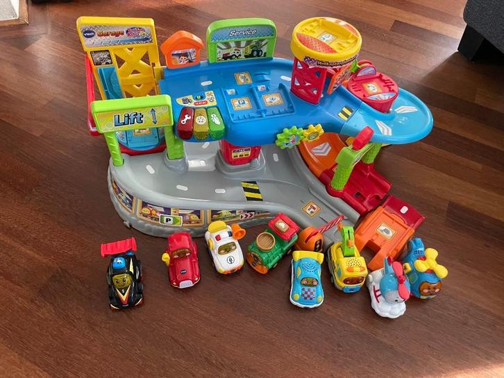 Toettoet garage + diversen, Kinderen en Baby's, Speelgoed | Vtech, Gebruikt, 2 tot 4 jaar, Ophalen