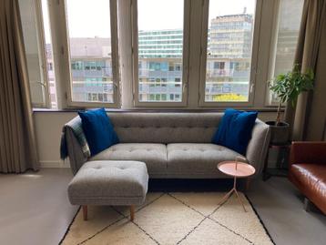 3-zitsbank plus voetenbank beschikbaar voor biedingen
