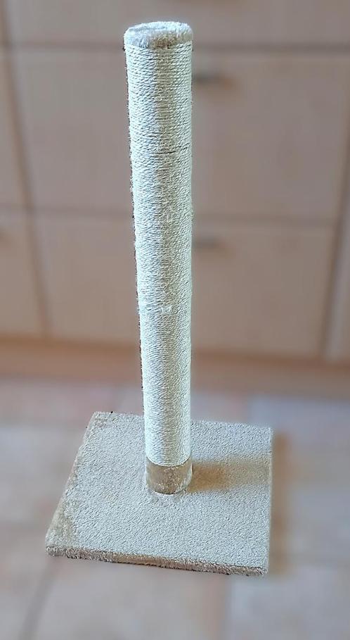 Mooie hoge creme krabpaal 40x40x80 cm -, Dieren en Toebehoren, Krabmeubelen, Krabpaal, Ophalen