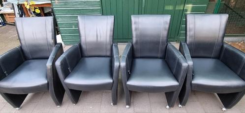6 Zwartebruine  Eetkamerstoelen met Wieltjes, Huis en Inrichting, Stoelen, Gebruikt, Vijf, Zes of meer stoelen, Kunststof, Zwart
