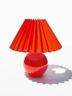 Schemerlampje rood met plissé kapje, Verzenden, Gebruikt, Minder dan 50 cm