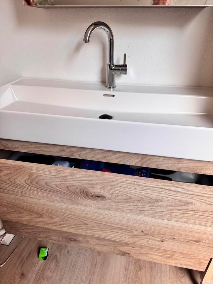Badmeubel compleet met wastafel en kraan, Doe-het-zelf en Verbouw, Sanitair, Zo goed als nieuw, Bad, Chroom, Ophalen