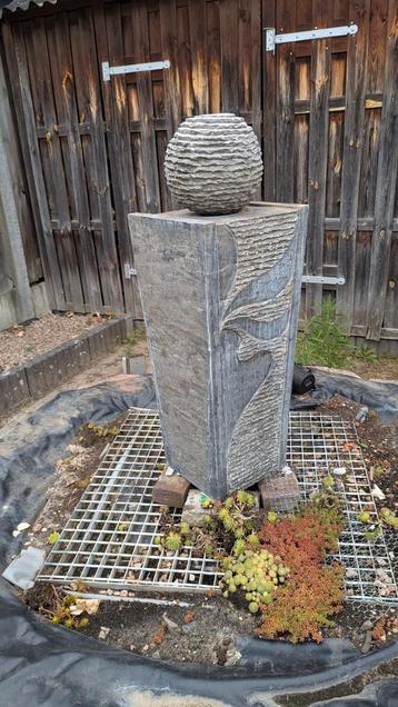Nette fontein met pomp. beschikbaar voor biedingen