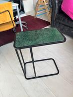Stijlvolle Bijzettafel groen marmerlook Kwantum, Ophalen, Metaal of Aluminium, 55 tot 75 cm, Zo goed als nieuw