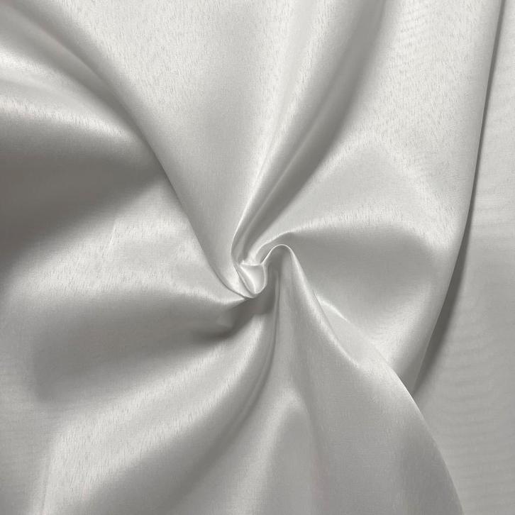 Elegante witte gordijnen op maat, Huis en Inrichting, Stoffering | Gordijnen en Lamellen, Nieuw, 200 cm of meer, 200 cm of meer