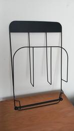 Zwart metalen tijdschriften rek, Huis en Inrichting, Woonaccessoires | Krantenbakken en Lectuurbakken, Ophalen of Verzenden, Zo goed als nieuw