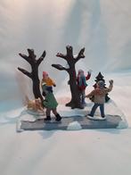Lemax 53216 snowball ambush jaar 2015., Diversen, Kerst, Ophalen of Verzenden, Zo goed als nieuw