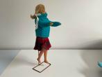 Skooter met knikbare benen, Verzamelen, Poppen, Ophalen of Verzenden, Gebruikt, Pop