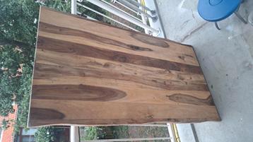 Houten industriële salontafel. beschikbaar voor biedingen