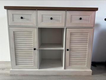 Dressoir beschikbaar voor biedingen