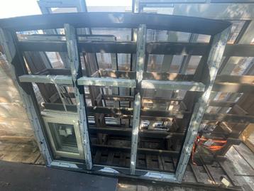 Getoogd kozijn zonder glas, ral 7016 - Kömmerling Trend beschikbaar voor biedingen