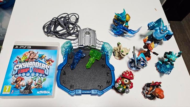 Skylanders Trap Team PS3 + 8 Figuren, Spelcomputers en Games, Games | Overige, Gebruikt, Avontuur en Actie, 2 spelers, Vanaf 7 jaar