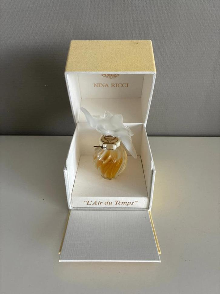 Nina Ricci L’air du temps Lalique 15ml vintage jaren 70, Verzamelen, Parfumverzamelingen, Gevuld, Ophalen of Verzenden