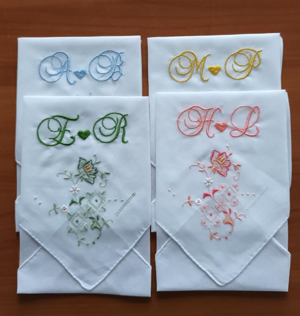 Geborduurde zakdoek met initialen - Huwelijksaccessoire, Kleding | Dames, Trouwkleding en Trouwaccessoires, Nieuw, Wit, Verzenden