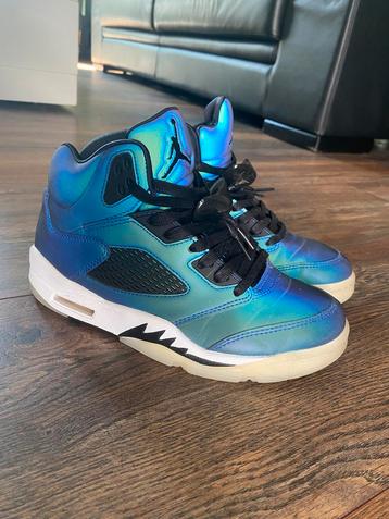 Nike Air Jordan 5 Retro Oil Grey beschikbaar voor biedingen