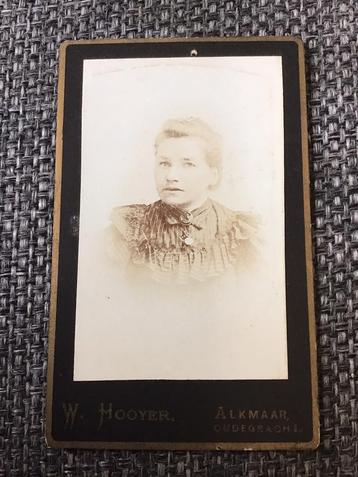 CDV, Vrouw, W. Hooijer, Alkmaar, Carte de Visite 3 beschikbaar voor biedingen