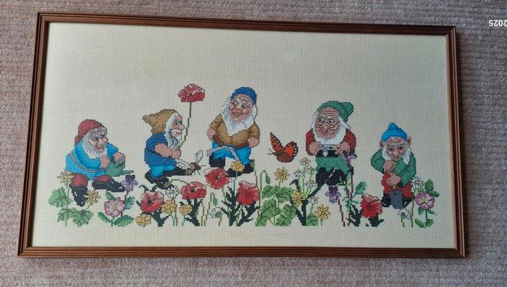 Borduurwerk Kabouters in Lijst - Kindkamer, Antiek en Kunst, Antiek | Woonaccessoires, Ophalen