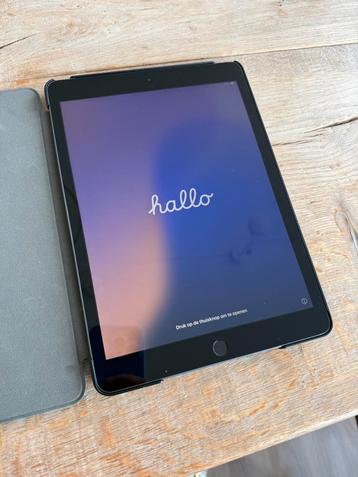 Apple iPad 7e generatie 32GB Wi-Fi + Cellular beschikbaar voor biedingen