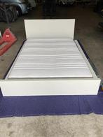 Ikea Malm bed  wit + lattenbodems + bijna nieuw Hovag matras, Gebruikt, Modern, strak, 140 cm, Wit
