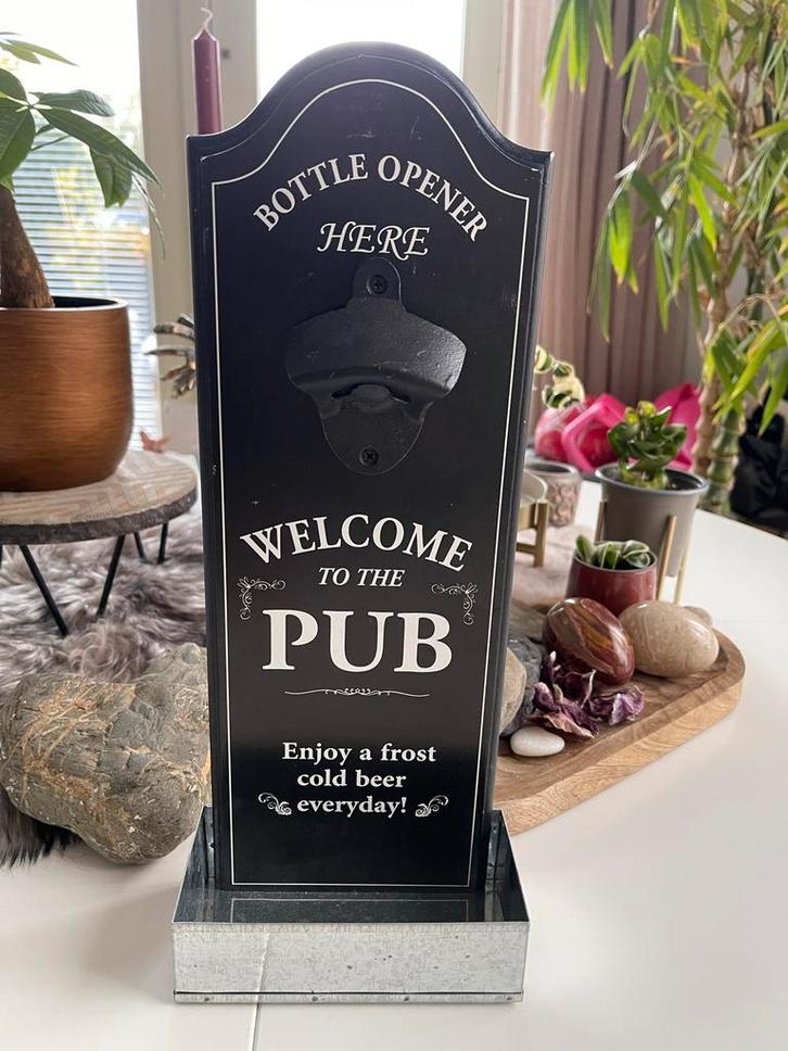 Vintage Flessenopener - Welcome to the Pub, Antiek en Kunst, Antiek | Woonaccessoires, Ophalen of Verzenden