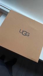 Uggs sloffen, Ophalen of Verzenden, Zo goed als nieuw, 15 inch