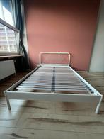 IKEA Bed 140x200 + Lattenbodems - Weg Wegens Verhuizing, Huis en Inrichting, Ophalen, Gebruikt, Wit, Tweepersoons