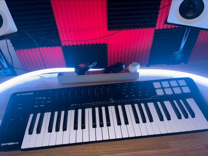 M-Audio Oxygen 49 – MIDI Keyboard, 49 Toetsen, Topstaat, Muziek en Instrumenten, Midi-apparatuur, Zo goed als nieuw, Ophalen of Verzenden
