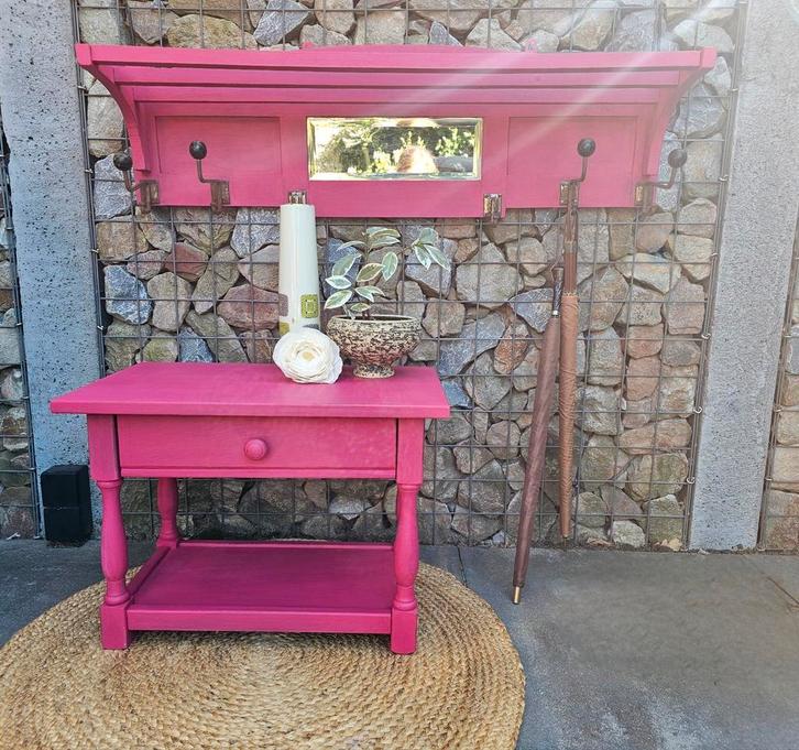 Nachtkastje met kapstok, fuchsia roze, los of als set, Huis en Inrichting, Slaapkamer | Nachtkastjes, Zo goed als nieuw, 70 cm of meer