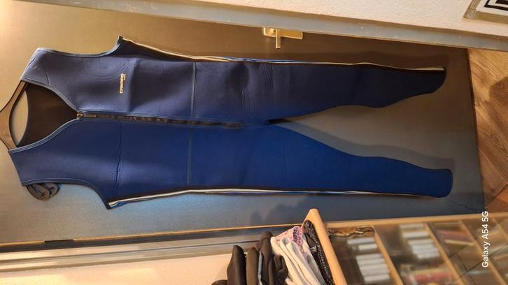 T.KA COMPLEET CAMARO AUSTRIA FRIS RUIKEND SURFPAK MAAT XXL, Watersport en Boten, Watersportkleding, Zo goed als nieuw, Zeilpak