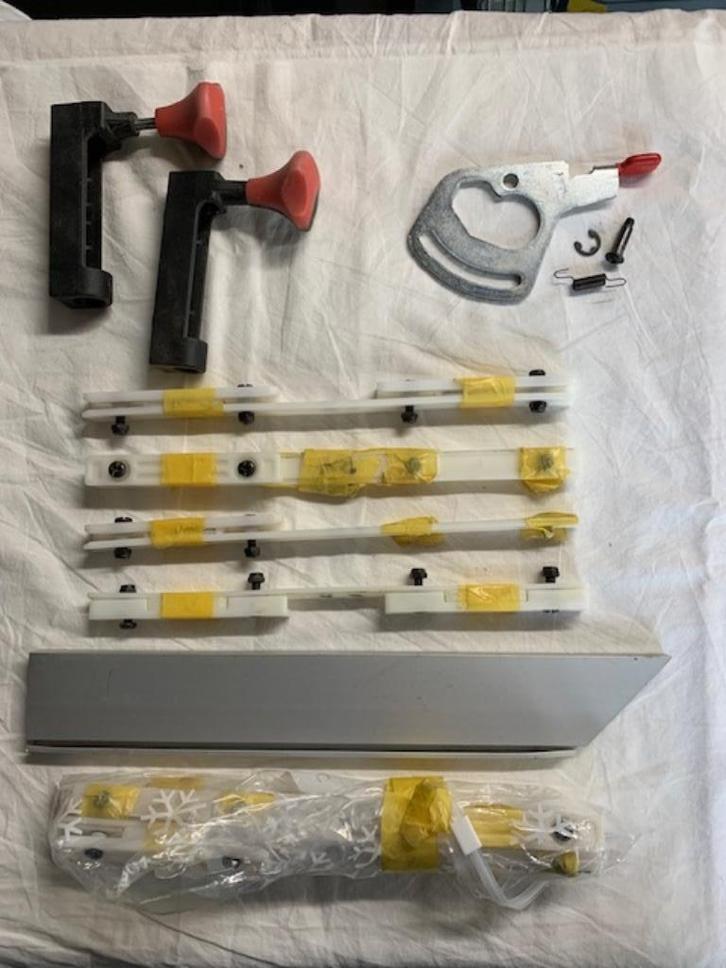 Bosch PTS10 - onderdelen, onderstel, Doe-het-zelf en Verbouw, Gereedschap | Zaagmachines, Gebruikt, Cirkelzaag, 1200 watt of meer