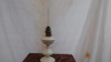 Peteroleum lamp  ( Opaline beschikbaar voor biedingen