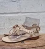 Catwalk - Prachtige leren sandalen maat 37 - Nieuwstaat, Beige, Nieuw, X, Sandalen of Muiltjes