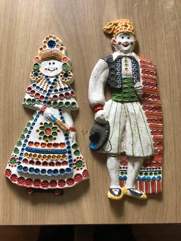 Vintage Wanddecoratie Folkloristische Poppen beschikbaar voor biedingen