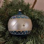 B747 oude kerstbal blauw met zilver, 9 cm, Ophalen of Verzenden, Gebruikt