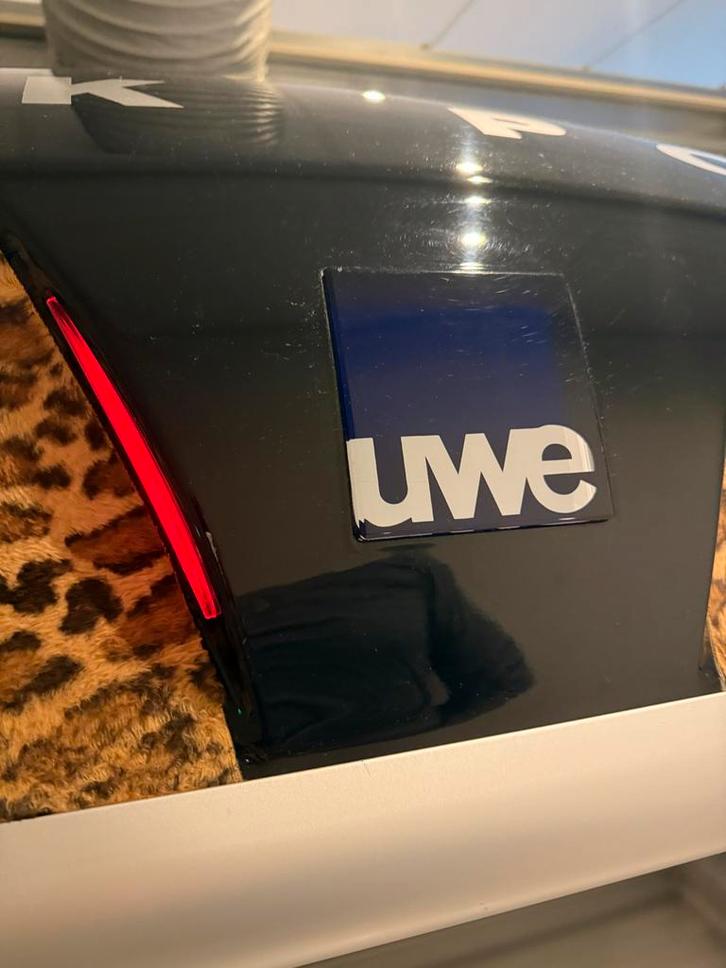 UWE black power Zonnebank Dubbelzijdig - Goede Conditie!, Witgoed en Apparatuur, Zonnebanken en Gezichtsbruiners, Zo goed als nieuw