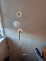 Mooie Gouden Lamp met Witte Bollen, Huis en Inrichting, Lampen | Vloerlampen, Ophalen of Verzenden, Zo goed als nieuw, Glas, Modern