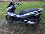 Honda PCX 150, 2017, Led verlichting, 3931 KM, start/stop., Motoren, Scooter, Particulier, 153 cc, 1 cilinder
