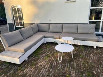Loungeset beschikbaar voor biedingen