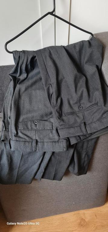 2 grijze pantalons maat 58 beschikbaar voor biedingen