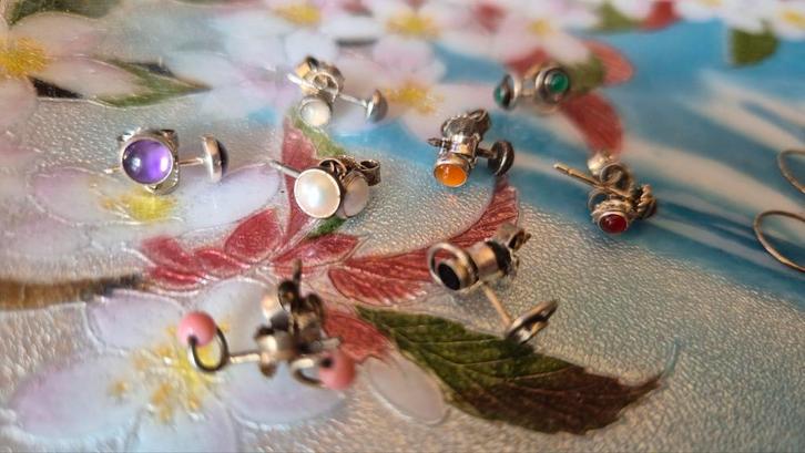 1 mm zeer verfijnd zilveren oorbellen inboedel edelsmid 1979, Sieraden, Tassen en Uiterlijk, Oorbellen, Nieuw, Knopjes of Stekers