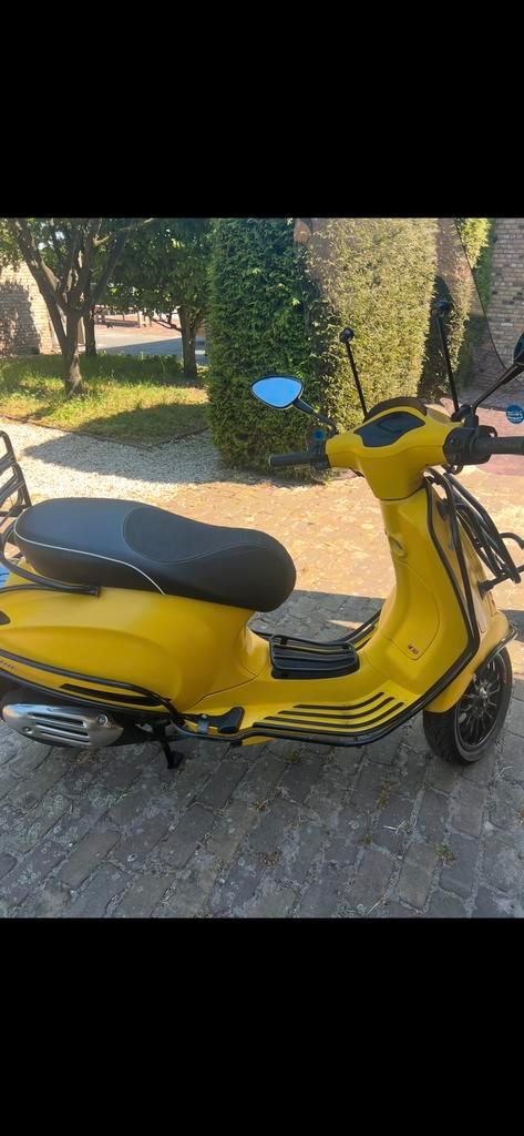 Vespa Sprint 4T, Fietsen en Brommers, Scooters | Vespa, Zo goed als nieuw, Vespa S, Maximaal 45 km/u, Benzine, Ophalen