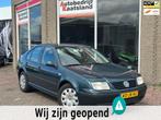Volkswagen Bora 1.6-16V - Airco - Cruise - NIEUWE APK -, Stof, Gebruikt, 4 cilinders, Startonderbreker