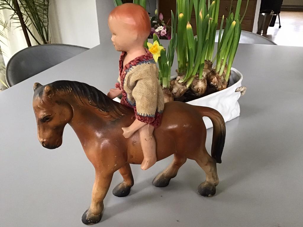 Antiek rubberen paard en berijder, Antiek en Kunst, Antiek | Speelgoed, Ophalen of Verzenden