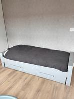 Lichtgrijs eenpersoonsbed WOOOD / Dennis, Kinderen en Baby's, Kinderkamer | Bedden, Ophalen, 85 tot 100 cm, Gebruikt, Lattenbodem